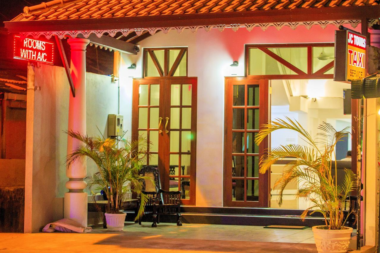 Ruki Sea Reach Hotel Kudapaduwa Ngoại thất bức ảnh